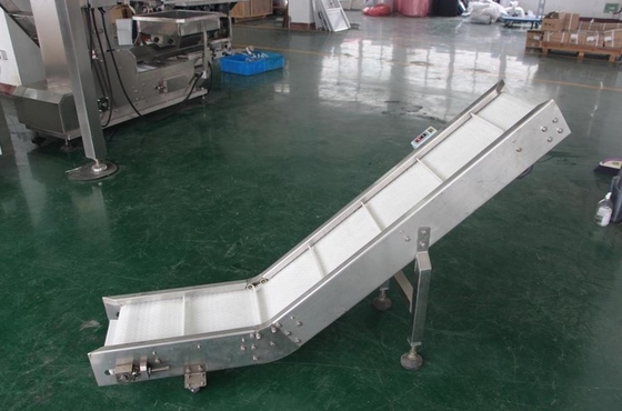 Finished Product Output Inclined Belt Conveyor For Packing Production Line